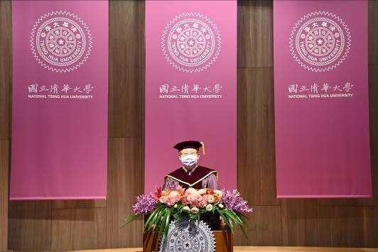 賀陳弘勉勵畢業生：緊握理想，採取行動