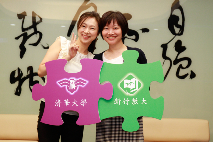 清大總務處秘書葛雅珍（左）與竹教大進修組長葛雅琴姊妹花，現在也成為同事了