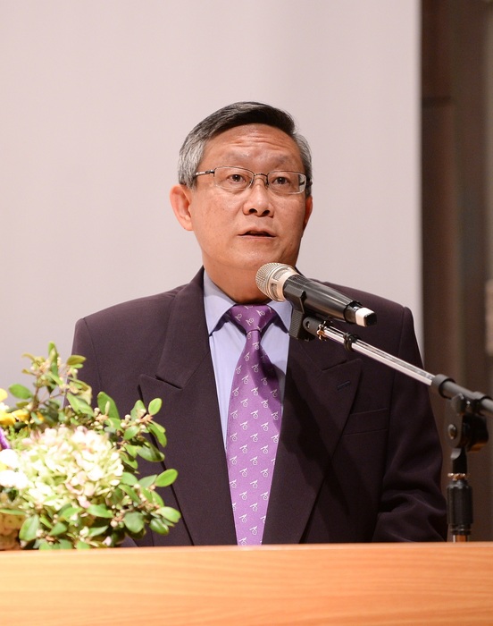 賀陳弘校長緬懷陳繼仁博士