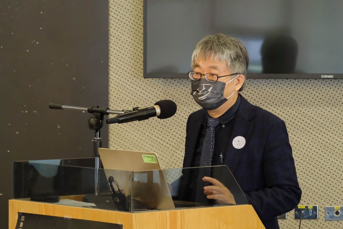 科技部政務次長林敏聰希望大家看完重力波科技藝術展，腦中也產生創造性的漣漪。