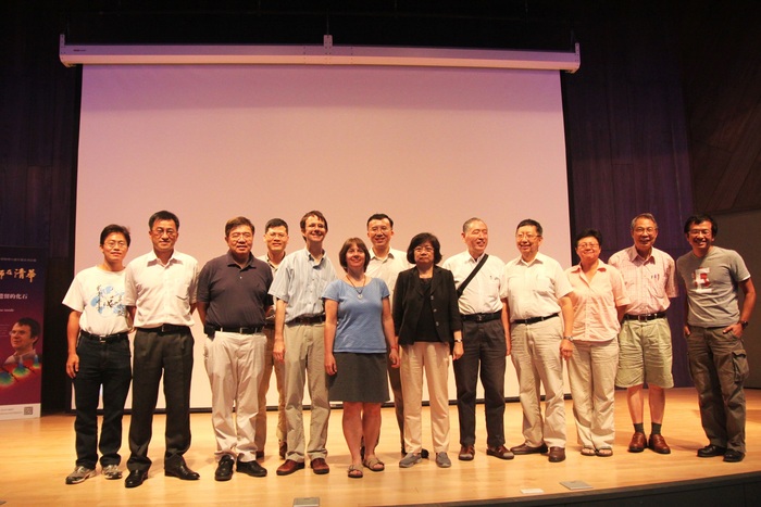 演講結束後，大合照