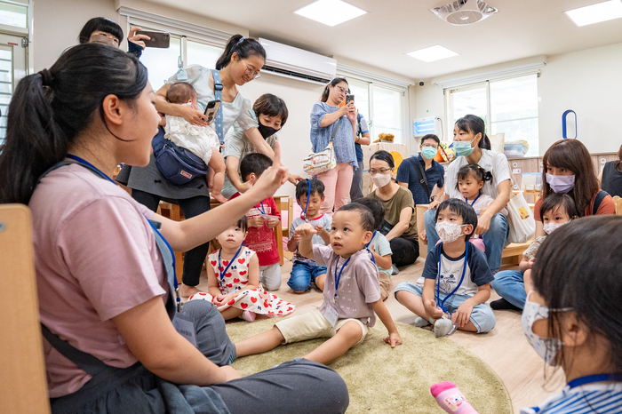 清華幼兒園今天舉辦新生體驗日活動，讓小朋友提前來認識環境。