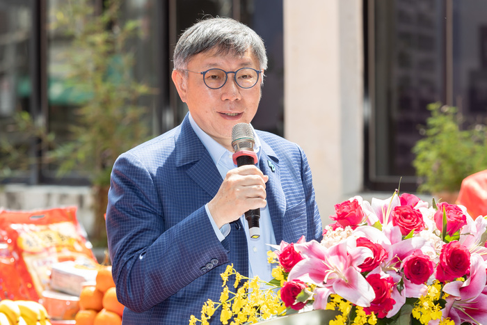 台北市前市長柯文哲期許清華大學台北政經學院成為台灣政治人物的訓練班。