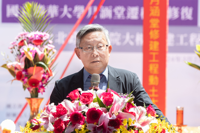 清華大學前校長賀陳弘表示，台北政經學院為國內困頓的高等教育帶來了前進的曙光。