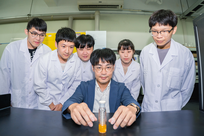 清華大學化工系教授周鶴修帶領研究團隊取得海水產氫技術重大突破。