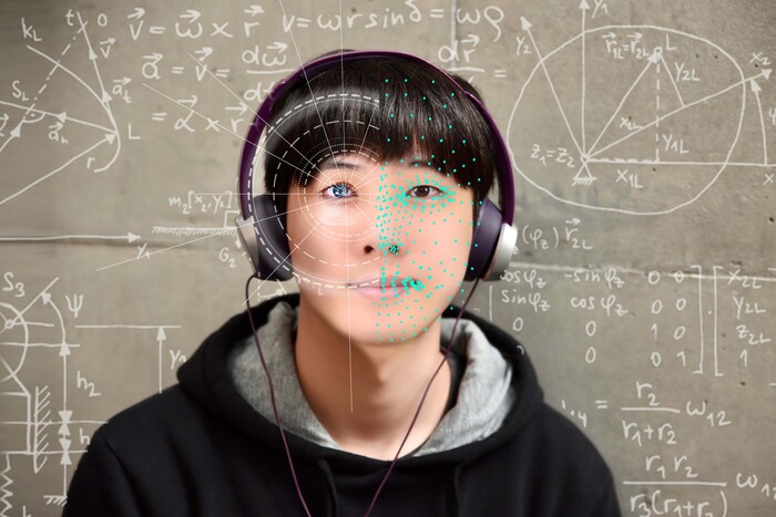 清華大學應用人臉辨識及眼動追蹤技術開發AI鷹眼數位監考系統。