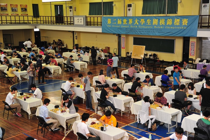 所有選手專心投入棋戰
