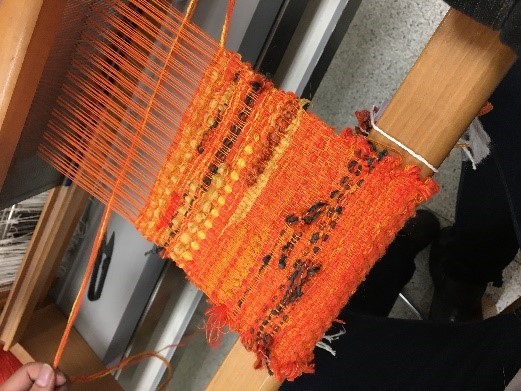 吳家盈將教偏鄉少年完成屬於自己的織品