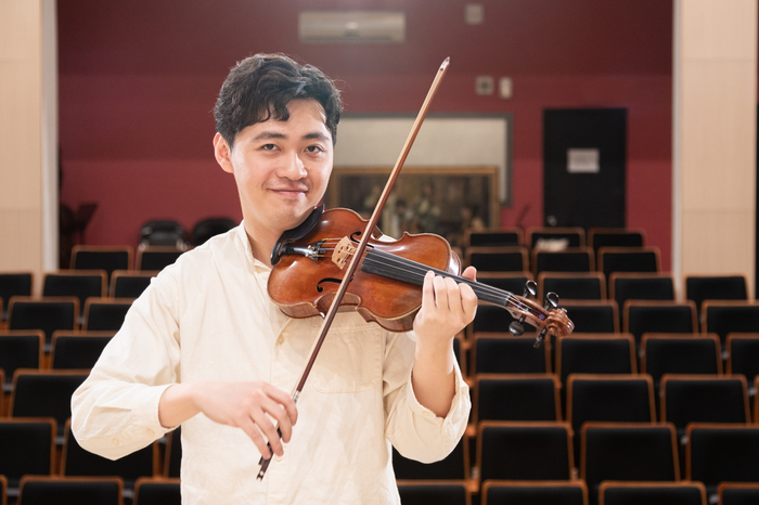 許詠傑將與清華音樂系管弦樂團一同演奏柴可夫斯基D大調小提琴協奏曲。
