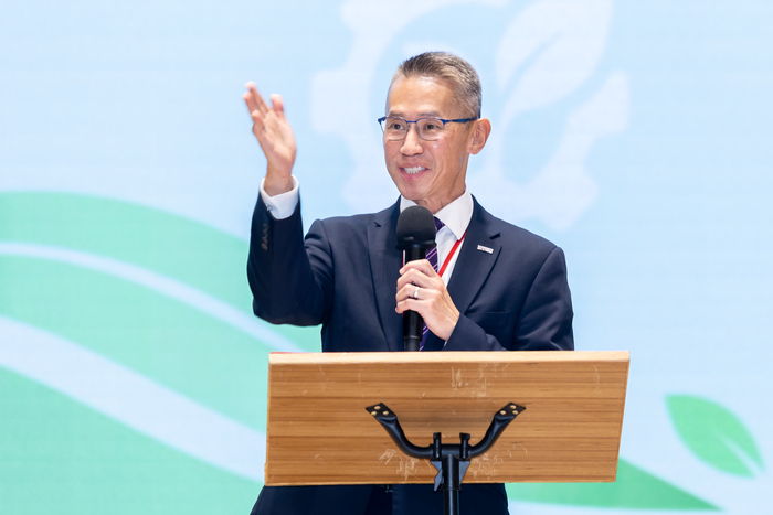 清華大學校長高為元在揭牌典禮期許，「永續」將如同「晶片」，成為清華及台灣的品牌。圖片