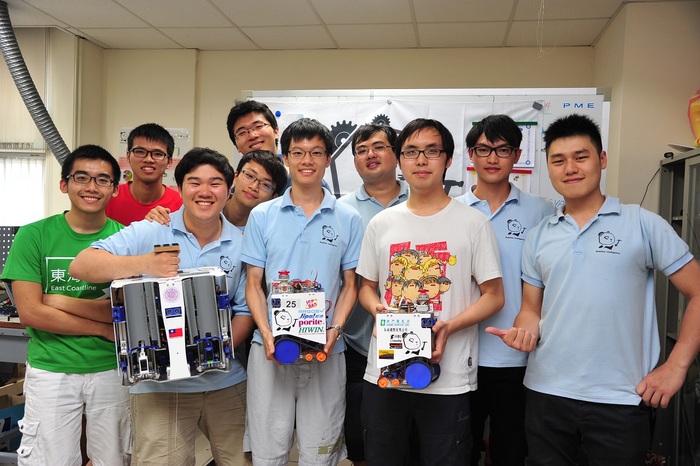 DIT Robotics與他們的機器人