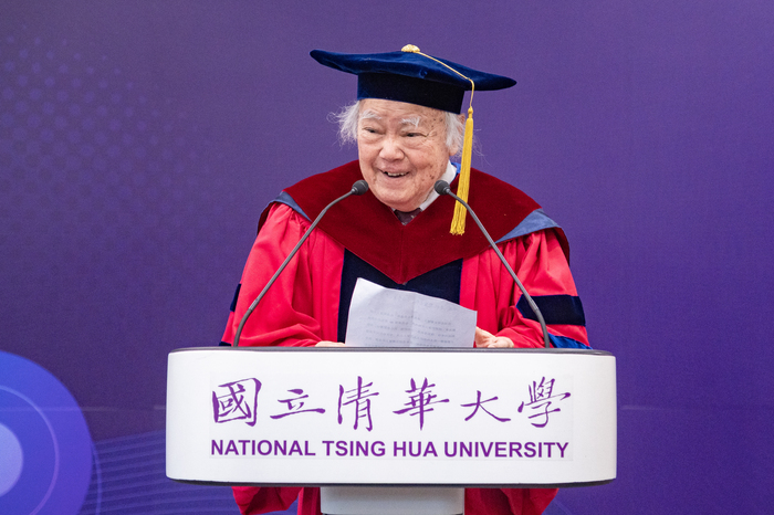 李義發今天獲頒清華大學名譽博士學位。