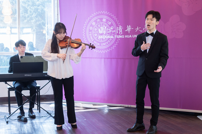 春之清華藝術節將呈獻6場音樂會。左起音樂系學生郭浩彬、黃寶萱、湯竣宇。