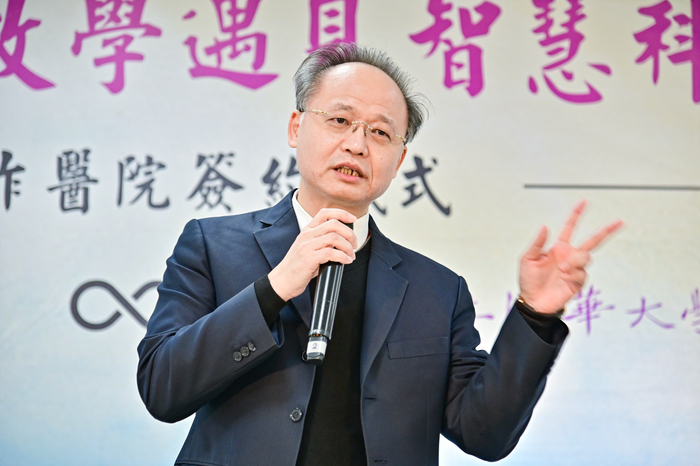 北榮新竹分院前院長彭家勛說，他看到新竹分院與清華的合作開花結果，心中很感動。