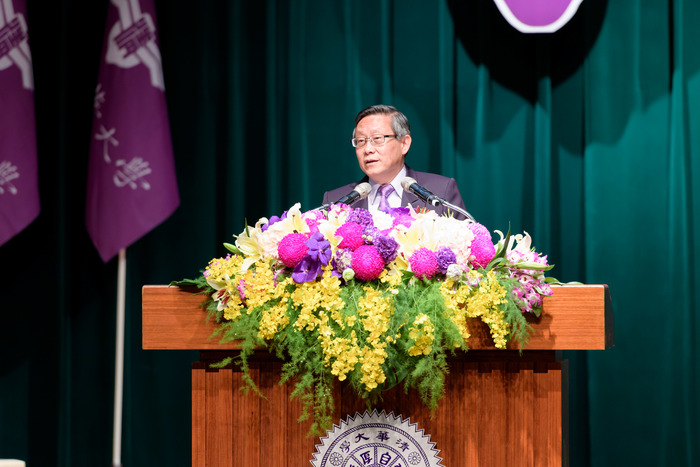 清華大學校長賀陳弘在校慶大會致詞。