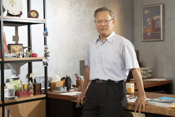 清華腦科學中心主任、中研院江安世院士創全球之先，發明生物組織澄清技術。