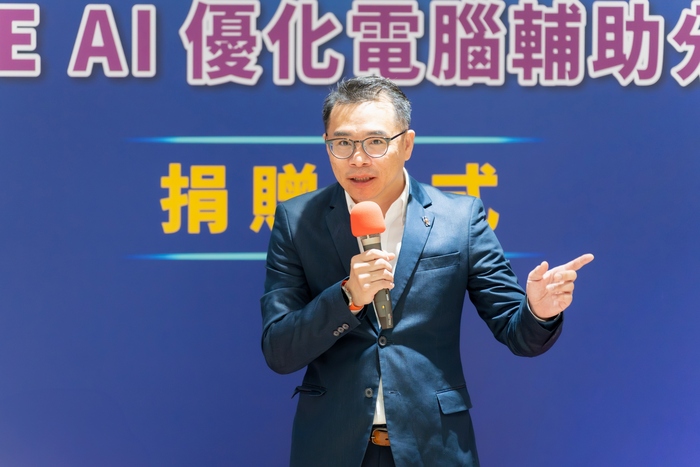 台灣西門子軟體工業董事長陳晧璋期待透過軟體捐贈，幫助學生實現創意價值。圖片